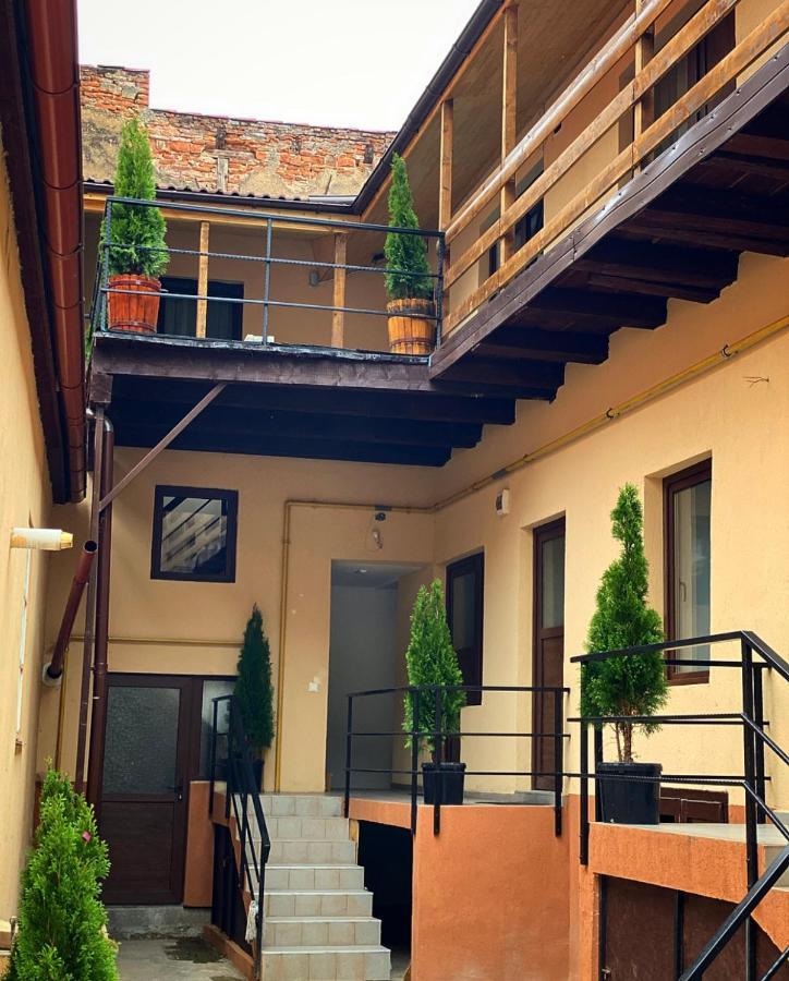 Ullysses Guest House Brassó Kültér fotó